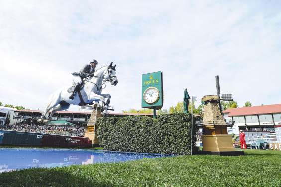 Philipp Weishaupt brille au Canada