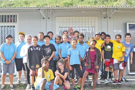 Les CM2 de Louise-Michel en visite au collège Djiet