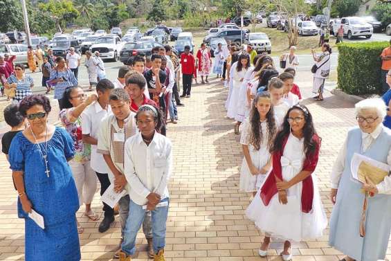 Quarante-six confirmations en l’église Saint-Vincent-de-Paul