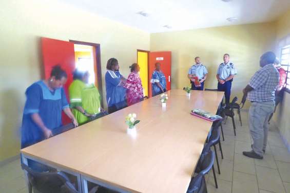 Le chef des  gendarmes en visite