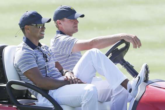 Tiger Woods passe de l’autre côté du club