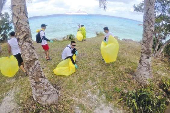 Des croisiéristes pris la main dans le sac