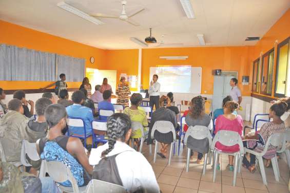 Le lycée des Îles à la rencontre  des jeunes Si Nengone