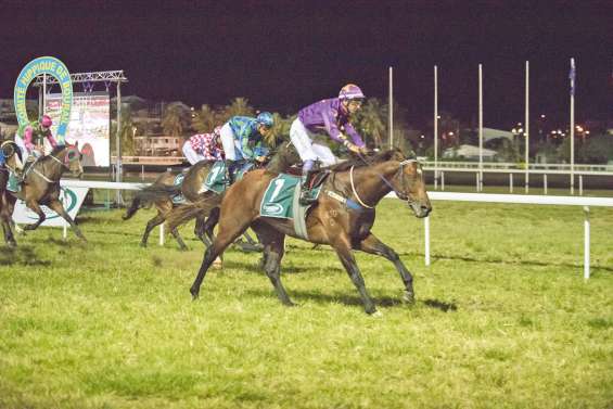 Magistral of Amick devant au Grand Prix du gouvernement