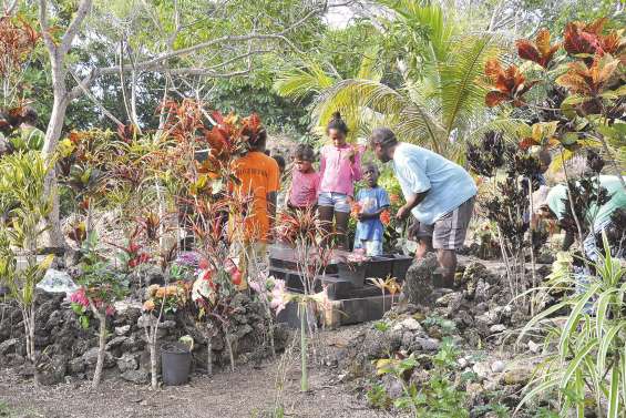 Les défunts honorés après l’école