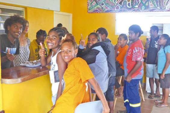Une cafétéria vient  d’ouvrir au lycée des Îles