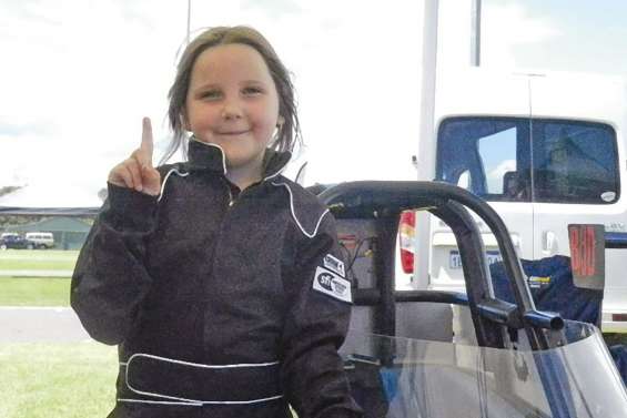 Une pilote de 8 ans se tue avec un  dragster