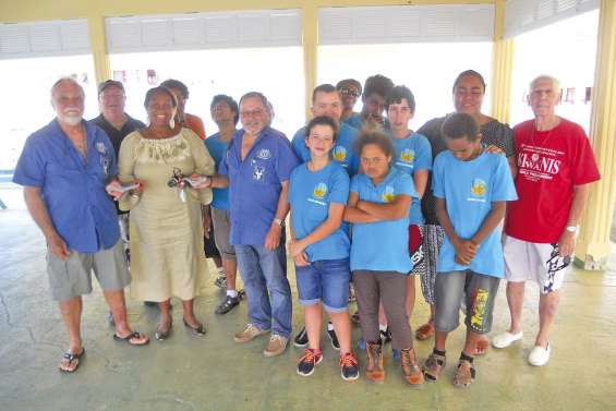 Un chèque pour le voyage de la classe Ulis