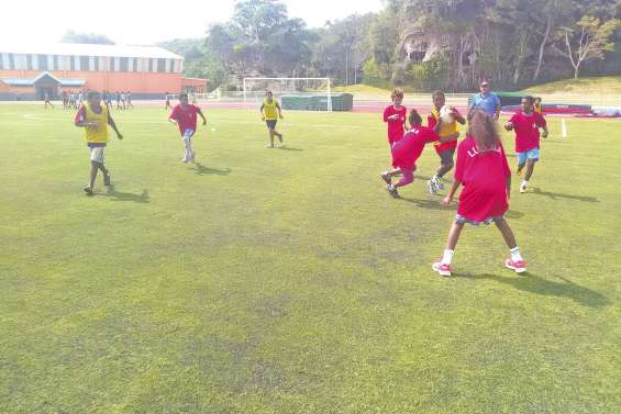 Les CM2 en finale de l’USEP NC à Nouméa