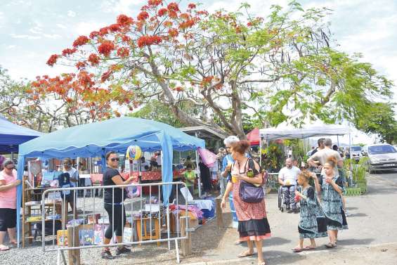 Un vide-greniers couplé au marché