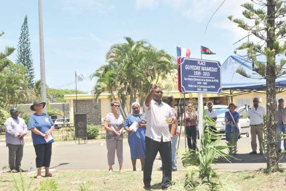 La place de la mairie porte  le nom de Guyèdre-Wamedjo