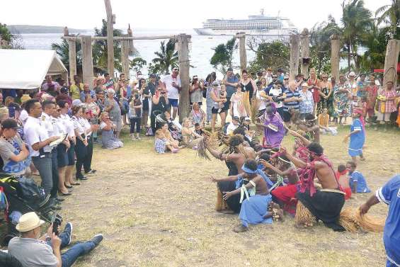 Le Voyager of the Seas a fait sa première escale à Lifou