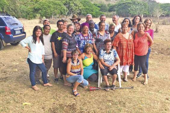 Retrouvailles de  collégiens, 41 ans après