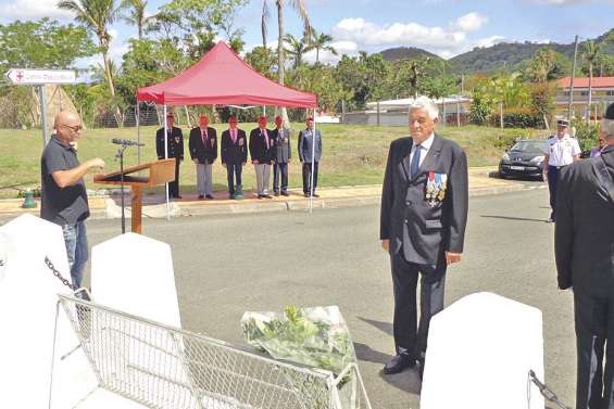 En hommage  aux harkis