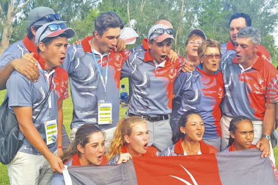 Les golfeurs survolent la compétition