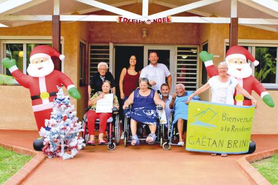 Marché de Noël à la résidence Gaëtan-Brini