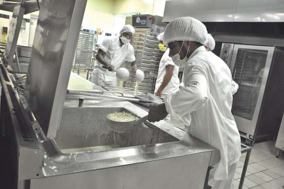 Newrest veut révolutionner l’assiette des écoliers