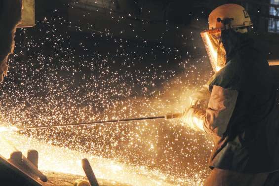 Première coulée du four n° 2 reconstruit à KNS