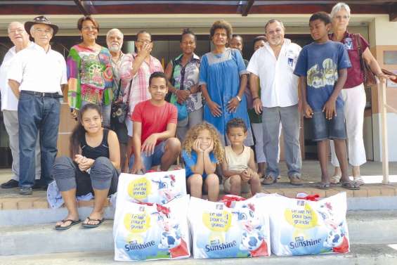 Des paniers de Noël distribués aux familles