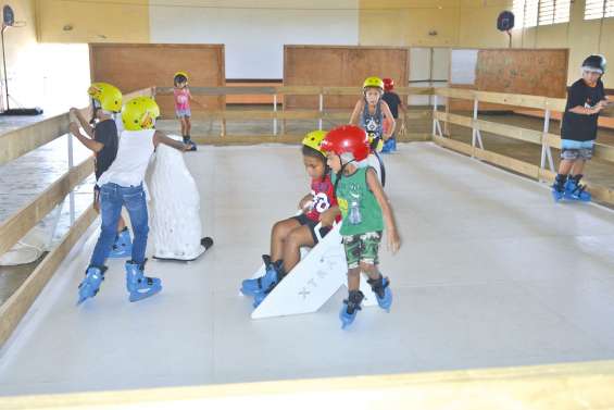 Un centre de vacances qui fait glisser vers Noël