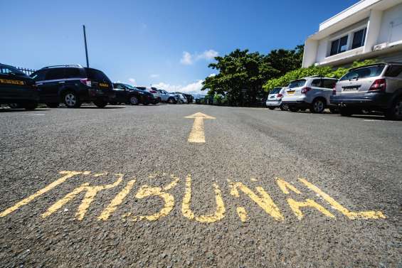 Il agresse sa compagne parce qu’elle a un amant  