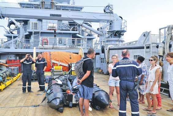 Le D’Entrecasteaux a reçu la population sur ses ponts 