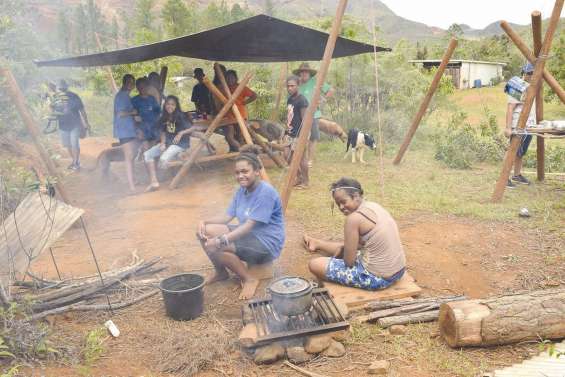 Les Pirogues, le camp autonome