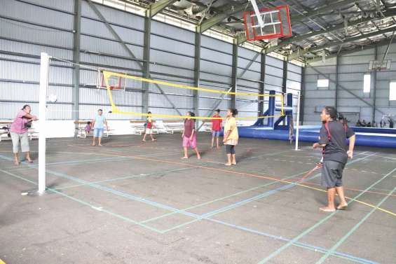 Les Beach Games s’abritent de la pluie à Plum