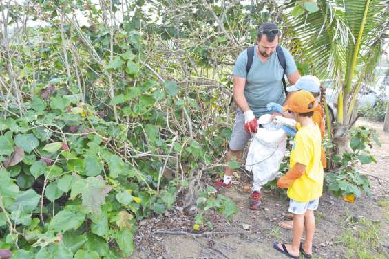 Les déchets chassés de la Roche-Percée