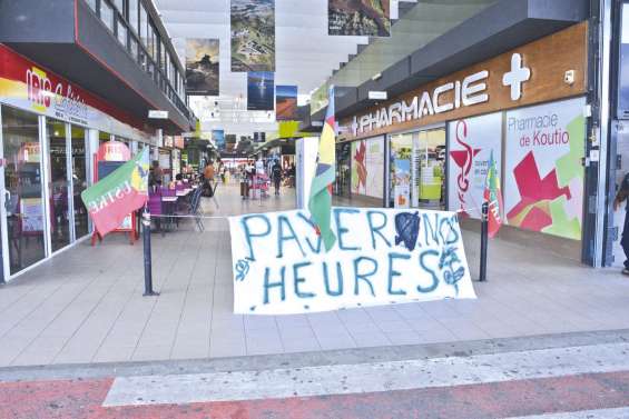 Nouvelle grève de l’USTKE à Carrefour