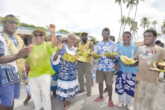 Une coutume d’attachement officialise le futur mariage du chef de Wabao