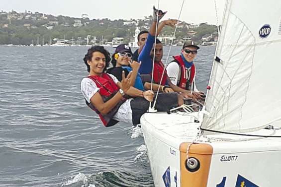 Les marins du Lycée des Iles à l’assaut de la mer à Sydney