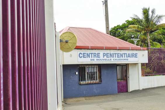 Un an de plus pour avoir mis le feu à sa cellule