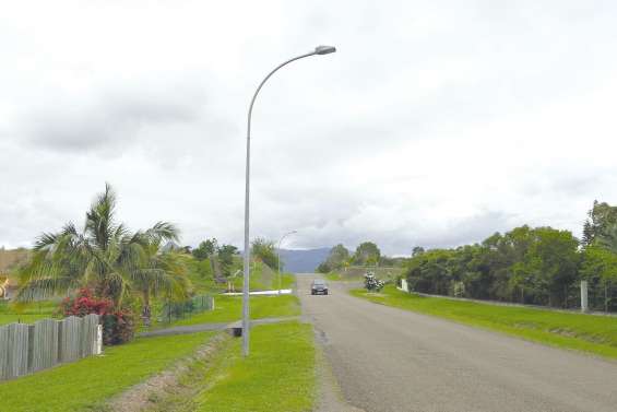 Port-Ouenghi équipé en éclairage à Leds