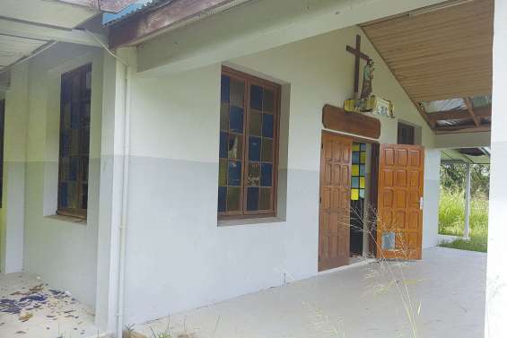 La chapelle Saint-Joseph  dégradée à Ouinané-Nétéa