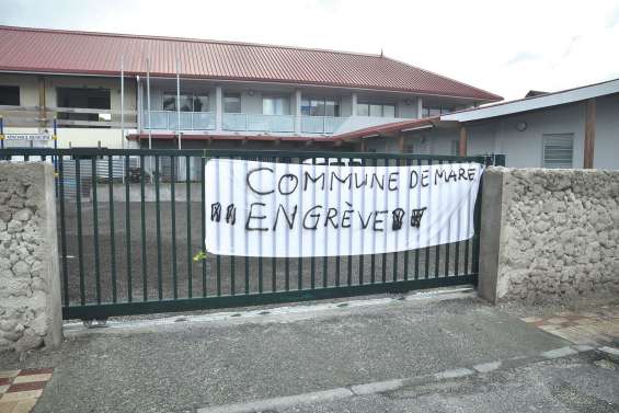 Les agents municipaux en grève pour défendre les emplois