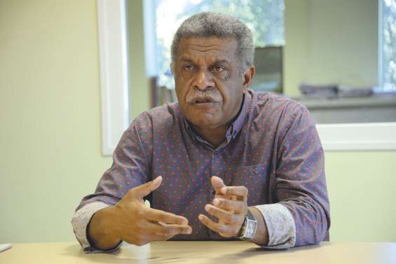 Pour l’UNI, Manuel Valls est sorti du cadre