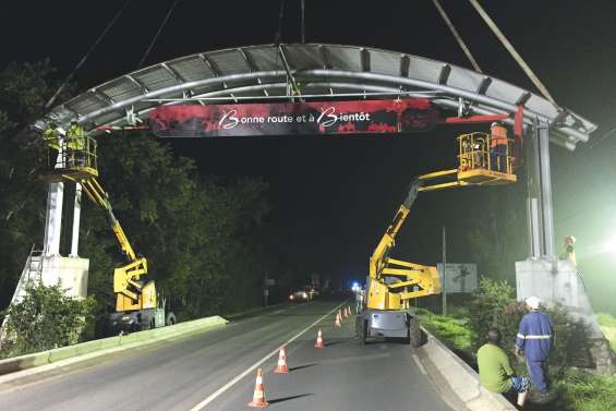 Une nouvelle arche  à l’entrée de Boulouparis