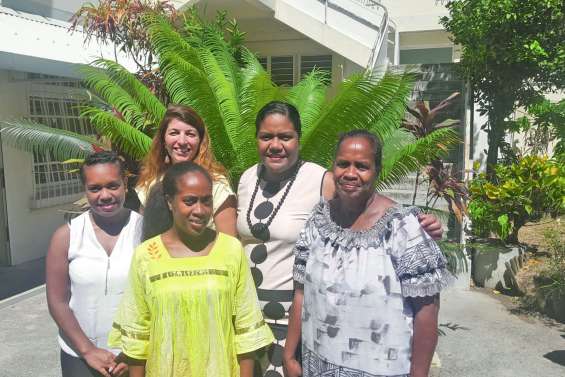 Trois étudiantes des Loyauté en Nouvelle-Zélande