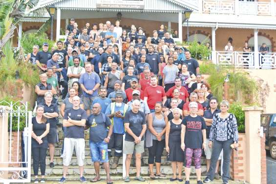 Baisser de rideau  dans le village