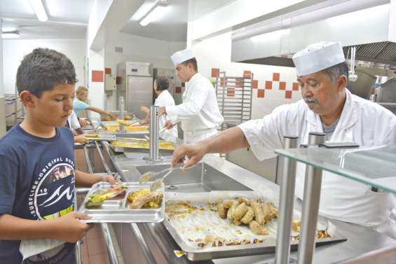 La cantine de l’internat provincial à l’unisson