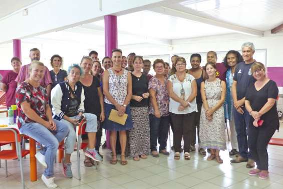 Trente-cinq ans à enseigner aux petits Calédoniens