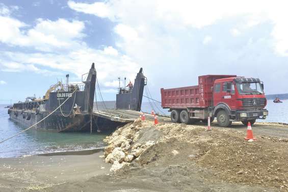 Les scories tracent leur route au Vanuatu