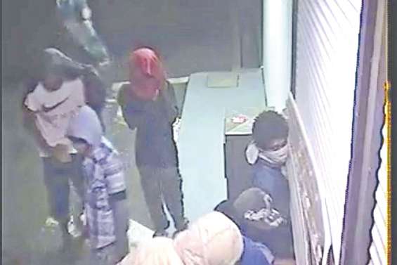 Deux ans de prison pour un instigateur des pillages de magasins