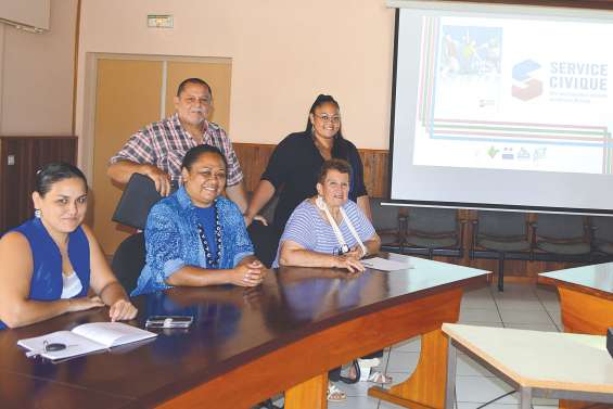 Le service civique tente  de convaincre les collectivités