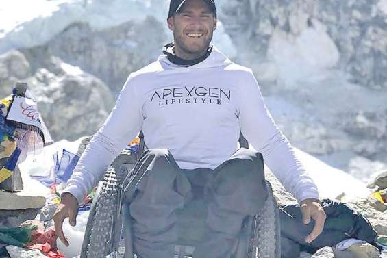 Scott Doolan presque sur le toit du monde