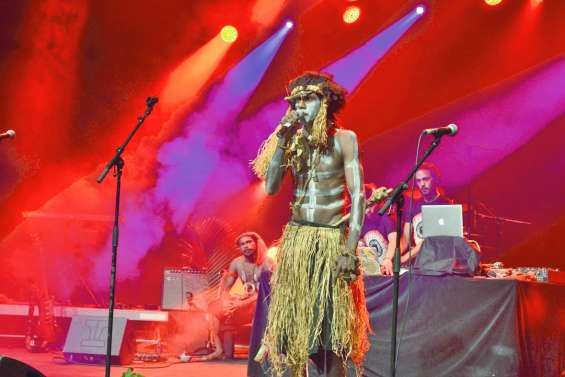 Cohésion de différents styles musicaux sur la scène de Boulari