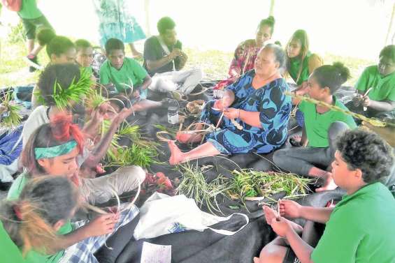 Une journée pour découvrir le monde au centre culturel Yeiwene-Yeiwene