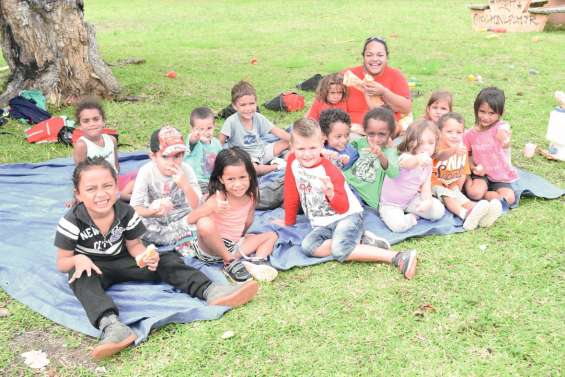 Des vacances sportives entre balles, volants, tatamis et canoës