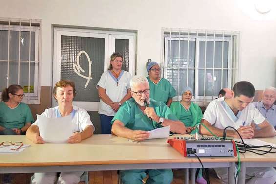 L’île Nou Magnin montre les crocs